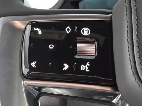 New 2025 Land Rover Range Rover SE image 24