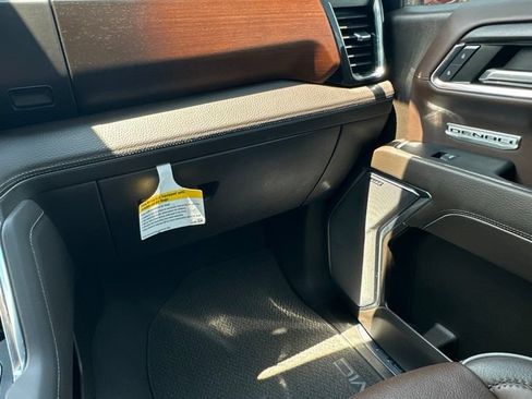 Certified 2024 GMC Sierra 1500 Denali w/ Denali Reserve Package AWD/4WD image 15