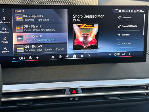 Used 2024 BMW iX xDrive50 w/ Sport Package AWD/4WD image 25