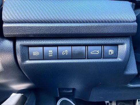 Certified 2025 Toyota Camry SE w/ Convenience Package image 32