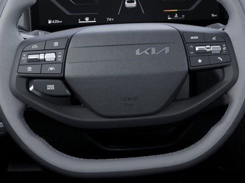 New 2025 Kia K4 EX image 27