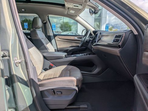 Certified 2025 Volkswagen Atlas SEL AWD/4WD image 36