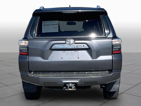 Used 2018 Toyota 4Runner SR5 Premium AWD/4WD image 5