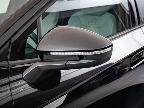 Used 2024 Volkswagen ID.4 S image 15