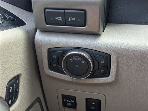 Used 2020 Ford F150 Limited w/ Trailer Tow Package image 11