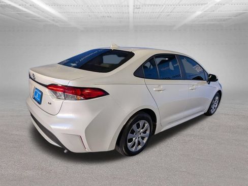 Used 2020 Toyota Corolla LE FWD image 5