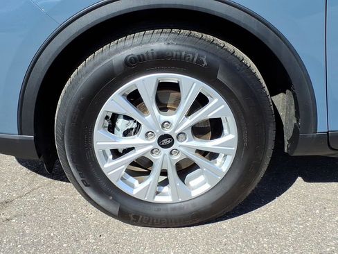 Used 2023 Ford Escape Active w/ Tech Pack #1 AWD/4WD image 9