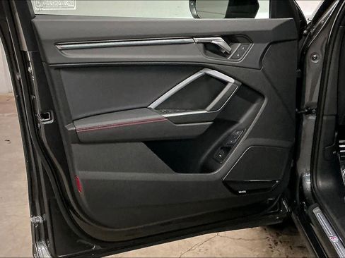 Used 2025 Audi Q3 2.0T Premium Plus w/ Premium Plus Package image 25