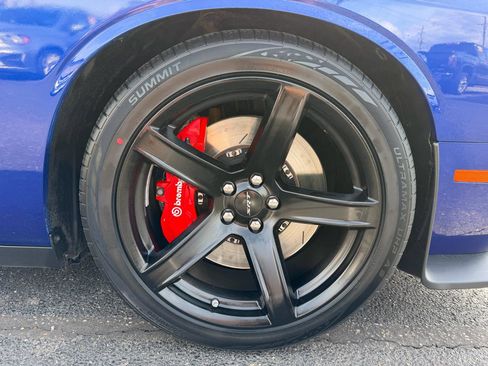 Used 2020 Dodge Challenger SRT Hellcat image 19