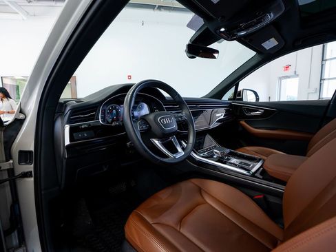Used 2023 Audi Q7 2.0T Premium AWD/4WD image 31