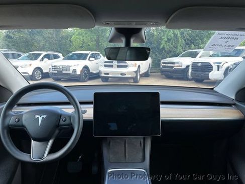 Used 2021 Tesla Model Y AWD image 23