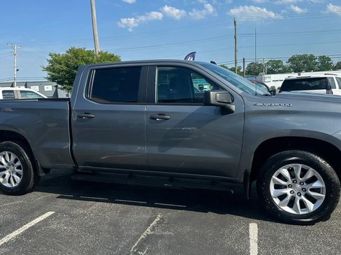 Used 2021 Chevrolet Silverado 1500 Custom AWD/4WD image 4