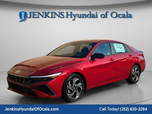 Certified 2025 Hyundai Elantra SEL image 7