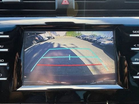 Used 2018 Toyota Camry LE FWD image 24