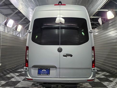 Used 2022 Mercedes-Benz Sprinter 3500 image 5