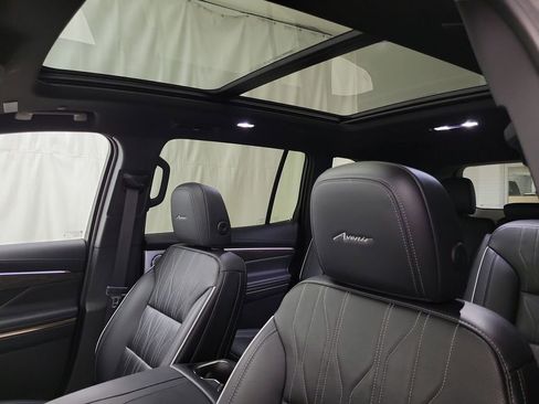 Certified 2025 Buick Enclave Avenir w/ Super Cruise Package image 9