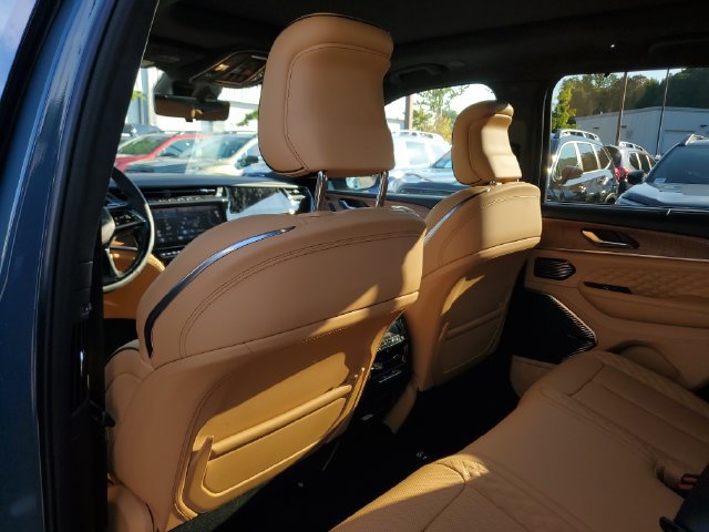 New 2027 Jeep Grand Cherokee Summit AWD/4WD image 11