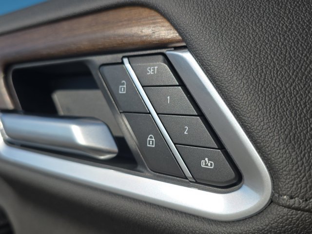 Used 2026 Chevrolet Silverado 1500 High Country w/ High Country Premium Package AWD/4WD image 32