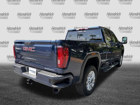 Used 2022 GMC Sierra 3500 Denali AWD/4WD image 7