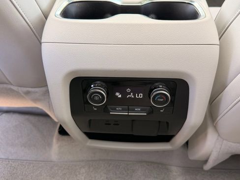 Used 2026 Buick Enclave Avenir w/ Super Cruise Package FWD image 16