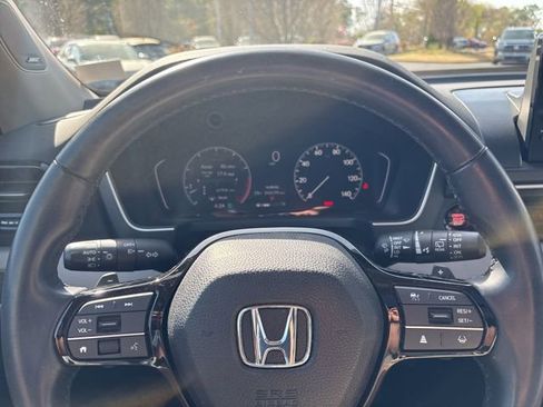 Used 2023 Honda Pilot Touring image 19