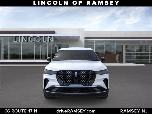 New 2026 Lincoln Nautilus Premier AWD/4WD image 7