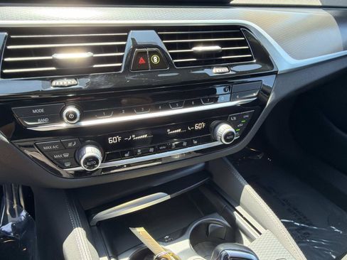 Used 2023 BMW 530i w/ M Sport Package RWD image 20