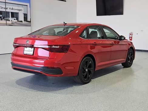 New 2026 Volkswagen Jetta SE FWD image 9