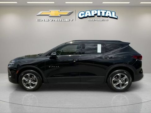 Used 2024 Chevrolet Blazer LT FWD image 2