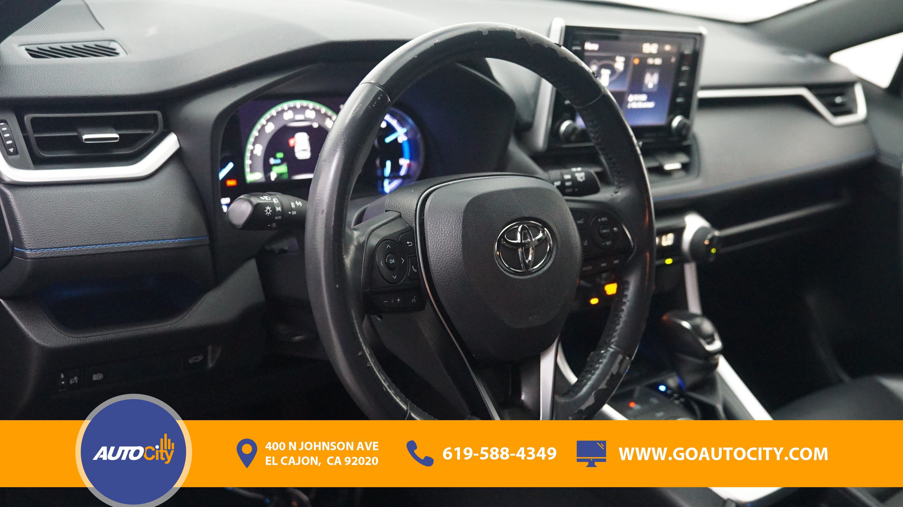 Used 2019 Toyota RAV4 XSE w/ Carpet Mat Package AWD/4WD image 17