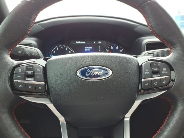 Used 2023 Ford Explorer ST-Line w/ Class IV Trailer Tow Package AWD/4WD image 30