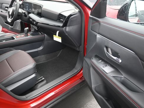 New 2026 Nissan Kicks SR image 20