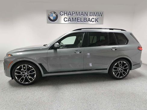 Used 2023 BMW X7 xDrive40i w/ M Sport Package image 3