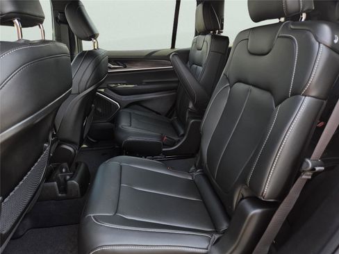 New 2026 Jeep Grand Cherokee L Limited image 22