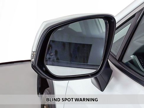 Used 2023 Toyota RAV4 AWD Hybrid image 4