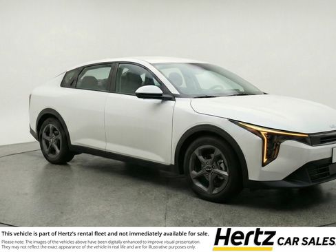 Used 2025 Kia K4 FWD image 1