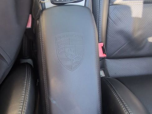 Used 2017 Porsche 718 Boxster S image 25