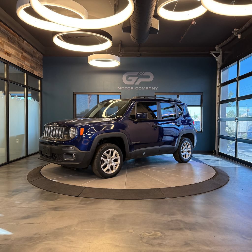 Used 2018 Jeep Renegade Latitude AWD/4WD image 7