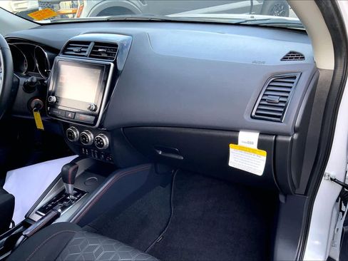 Used 2022 Mitsubishi Outlander Sport FWD image 17