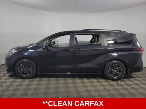 Used 2025 Toyota Sienna XSE w/ XSE Plus Package AWD/4WD image 5