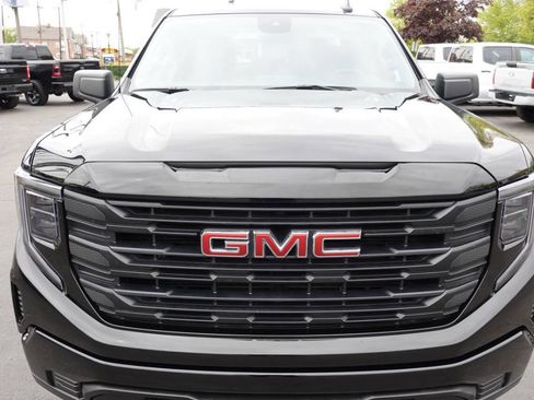 Used 2023 GMC Sierra 1500 Pro w/ Graphite Edition AWD/4WD image 7