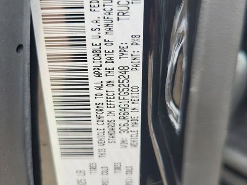 Used 2015 RAM 1500 Express RWD image 30