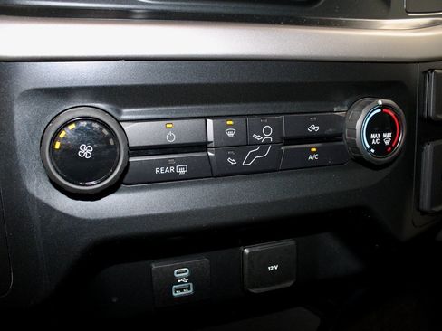 Certified 2021 Ford F150 XLT image 29