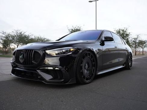 Used 2024 Mercedes-Benz S 580e 4MATIC Sedan image 2