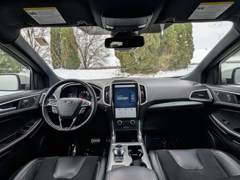 Used 2023 Ford Edge ST image 13