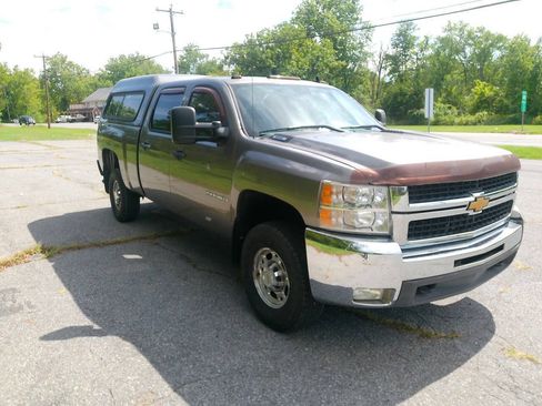 Used 2007 Chevrolet Silverado 2500 LT w/ 1LT Convenience Package AWD/4WD image 4