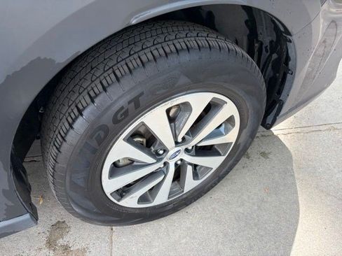 Used 2024 Subaru Outback Premium AWD/4WD image 14