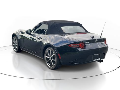 Used 2023 MAZDA MX-5 Miata Grand Touring RWD image 5