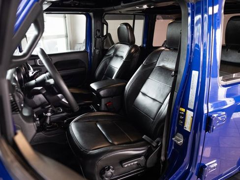 Used 2020 Jeep Wrangler Unlimited Sahara image 10