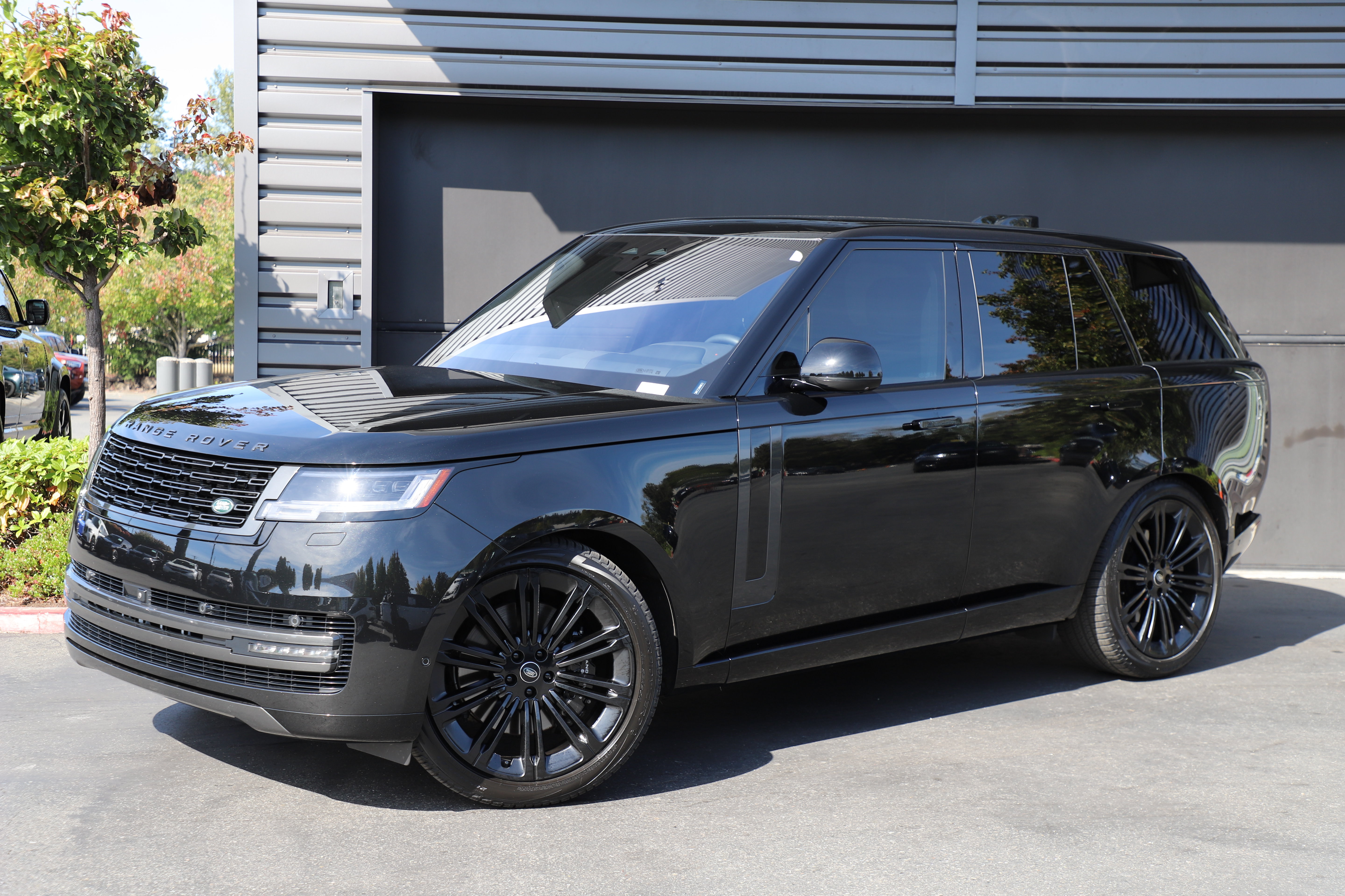 Certified 2023 Land Rover Range Rover SE AWD/4WD image 1